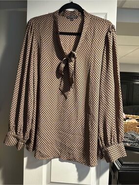 Women’s dress blouse